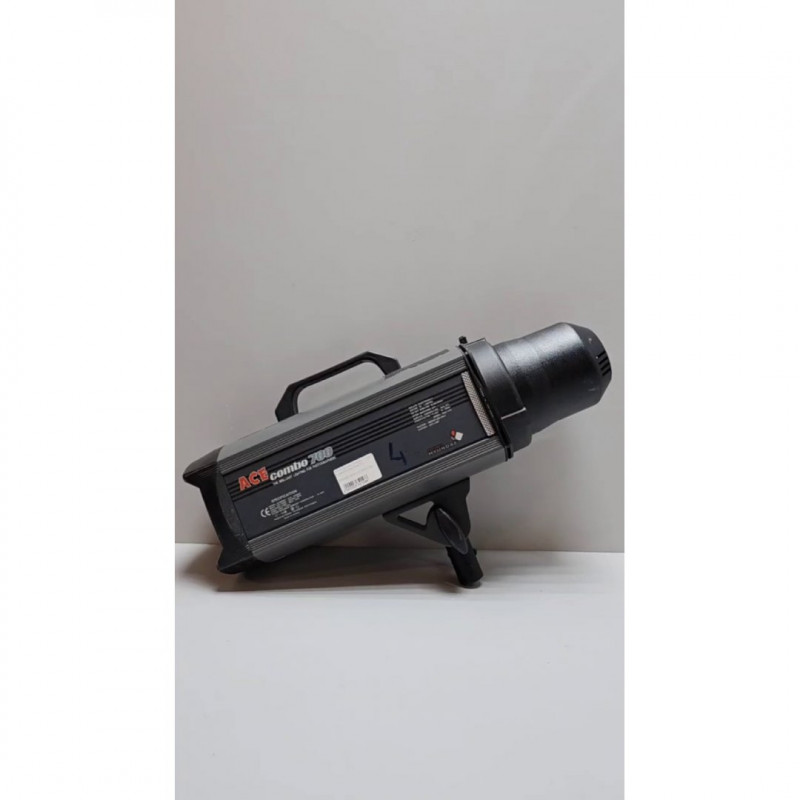 Студийная вспышка Hyundae Photonics Combo 700